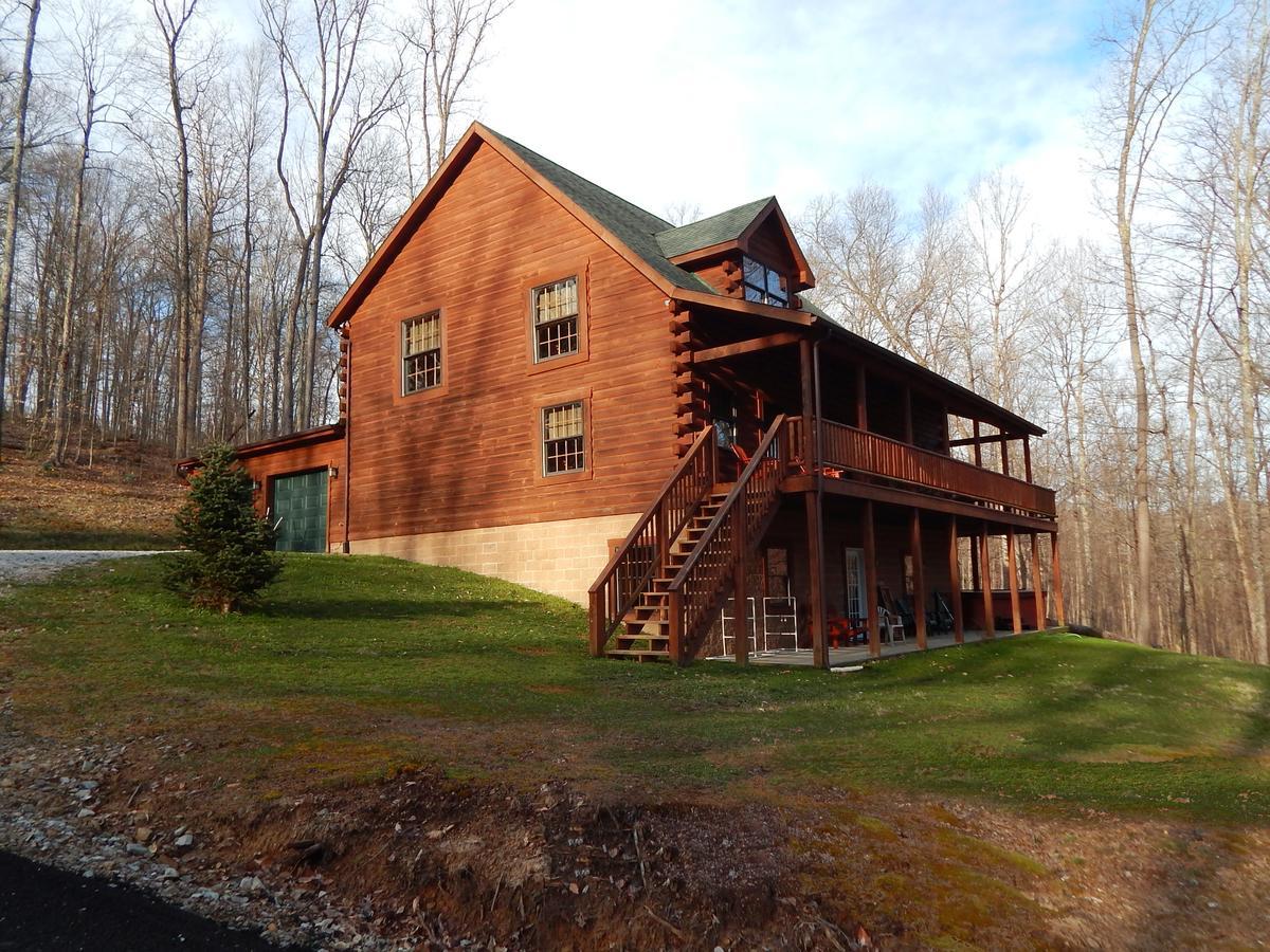 Big Pine Lodge In Hocking Hills Logan Exterior foto